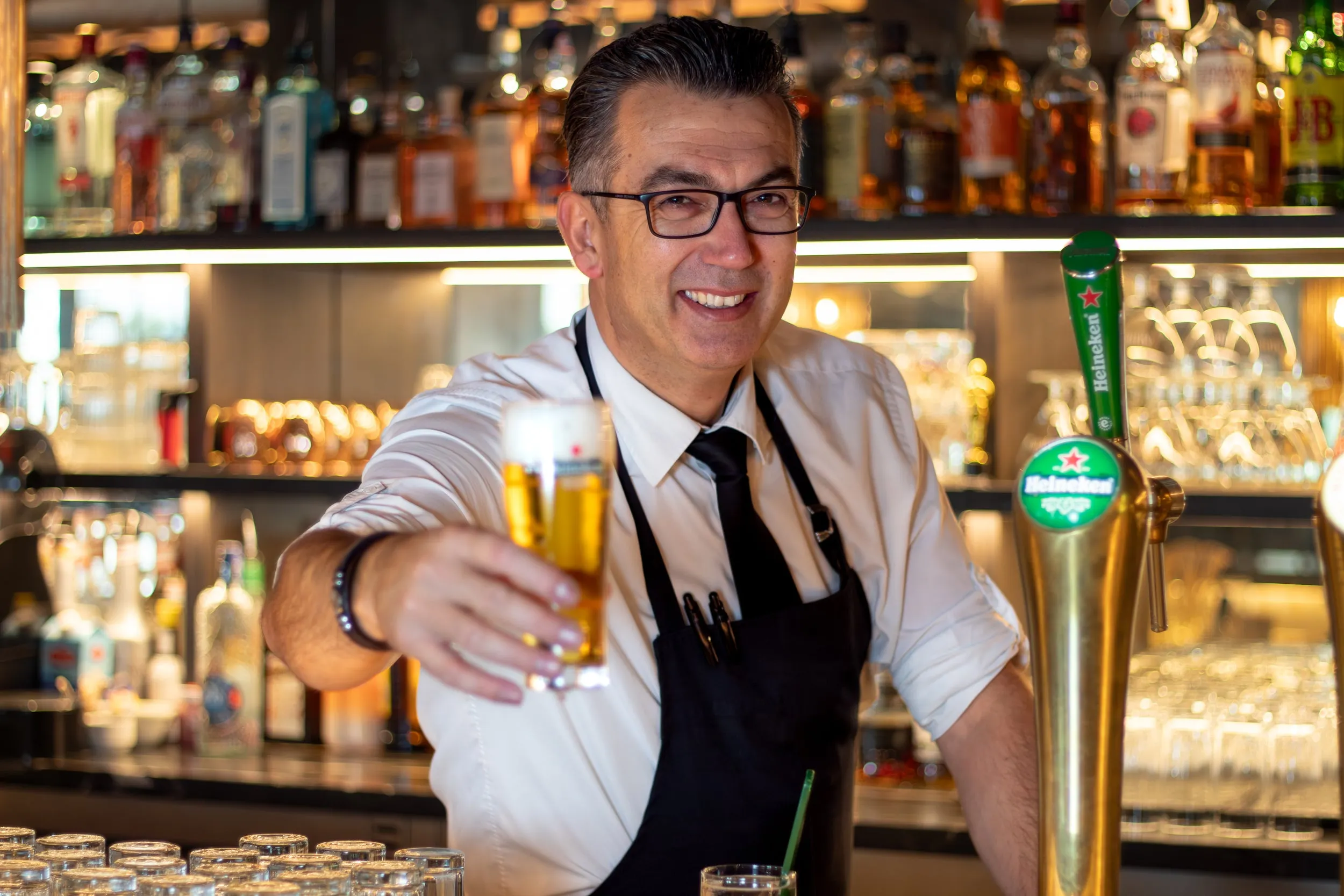 Barmedewerker | Barman | Barvrouw 