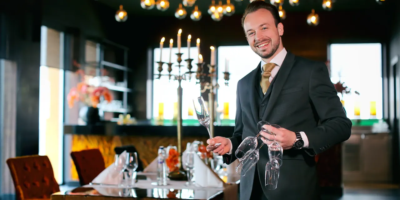 Restaurant & Banqueting Manager