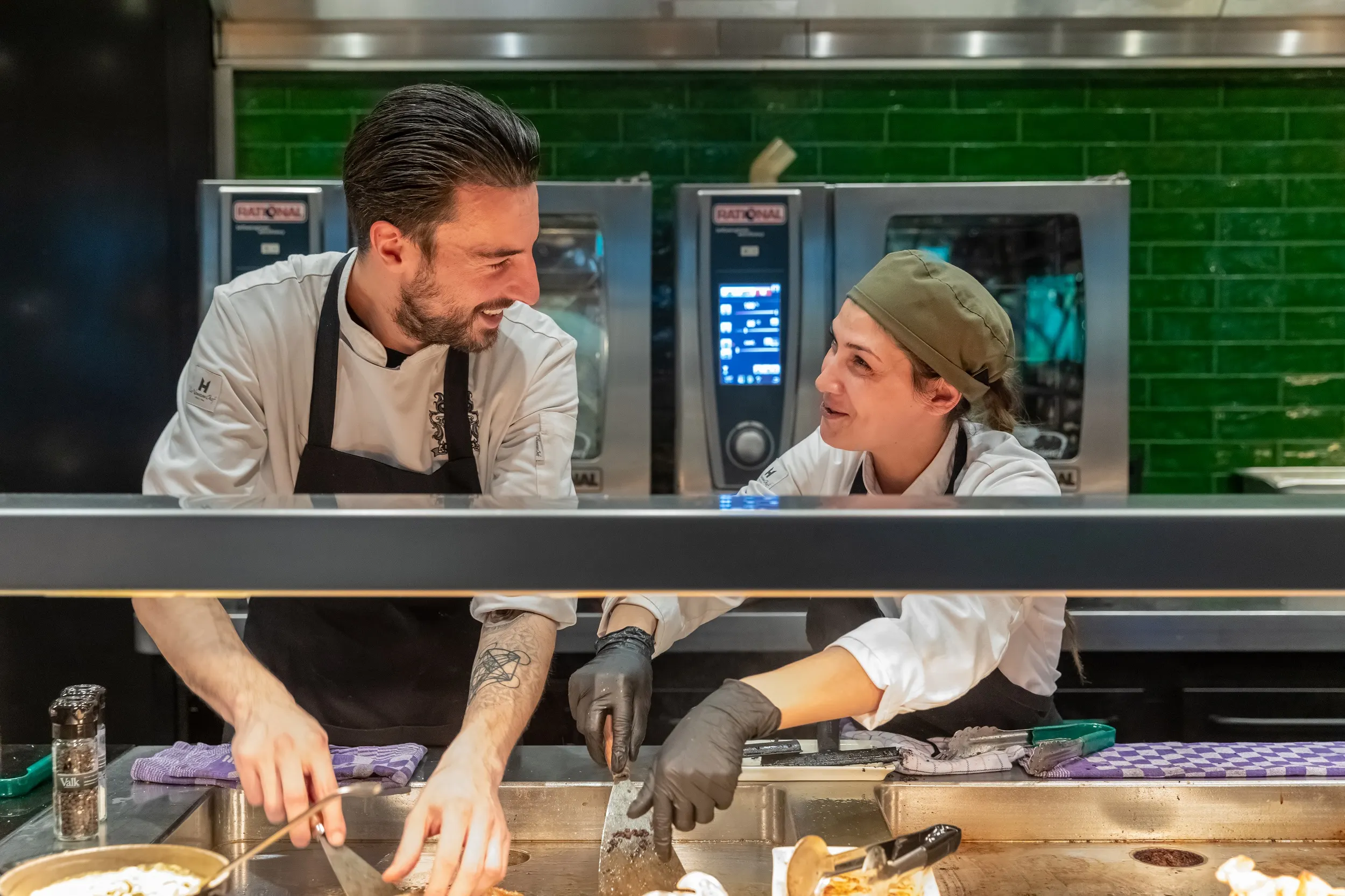 Lunch kok in combi met zelfstandig werkend kok