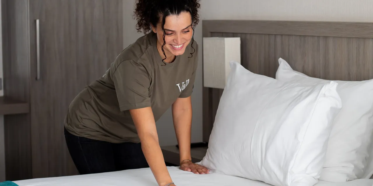 Schoonmaker | Housekeeping | Huishouding