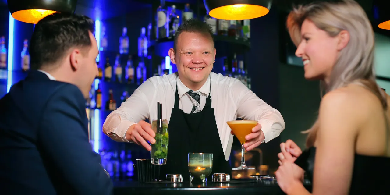 Barmedewerker Hotelbar
