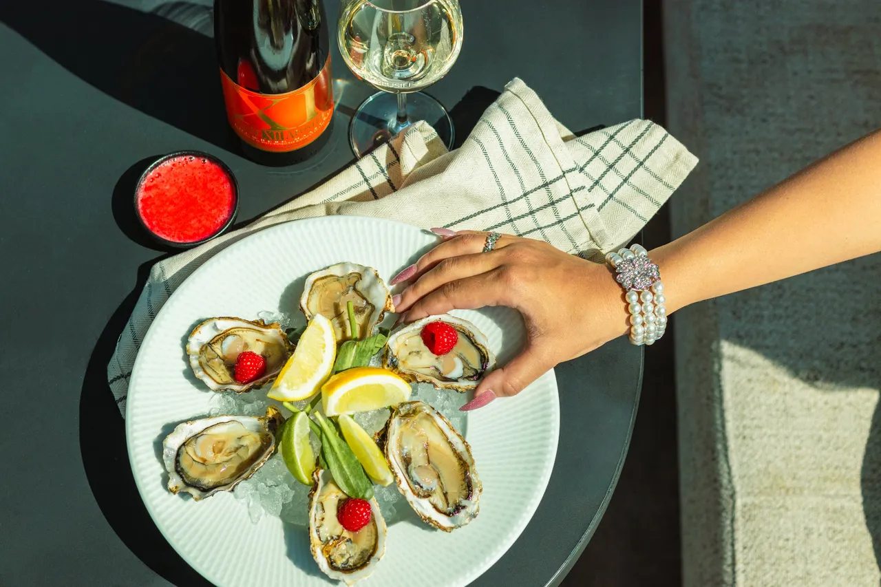 Wine & dine