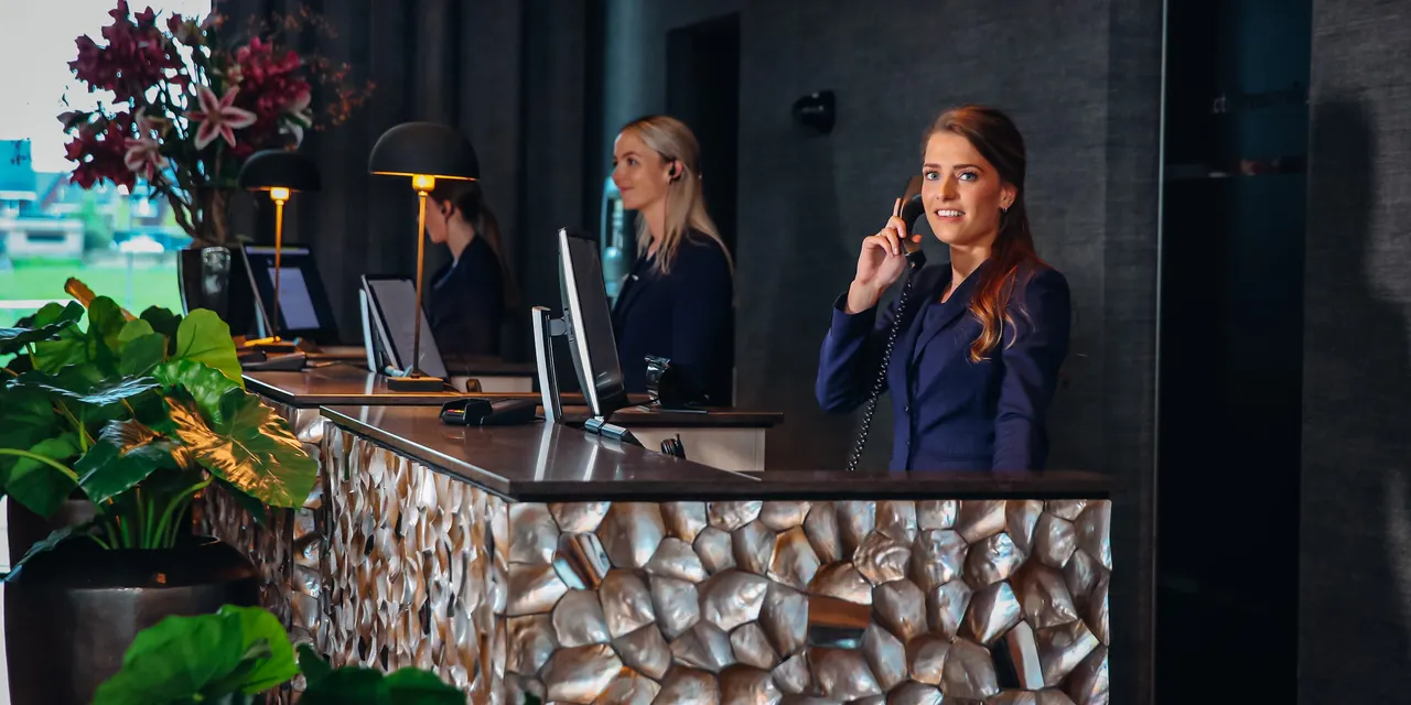Front Office 