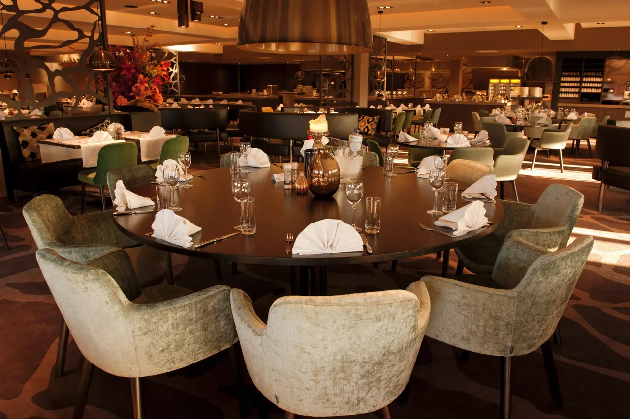 Uitgeserveerd diner