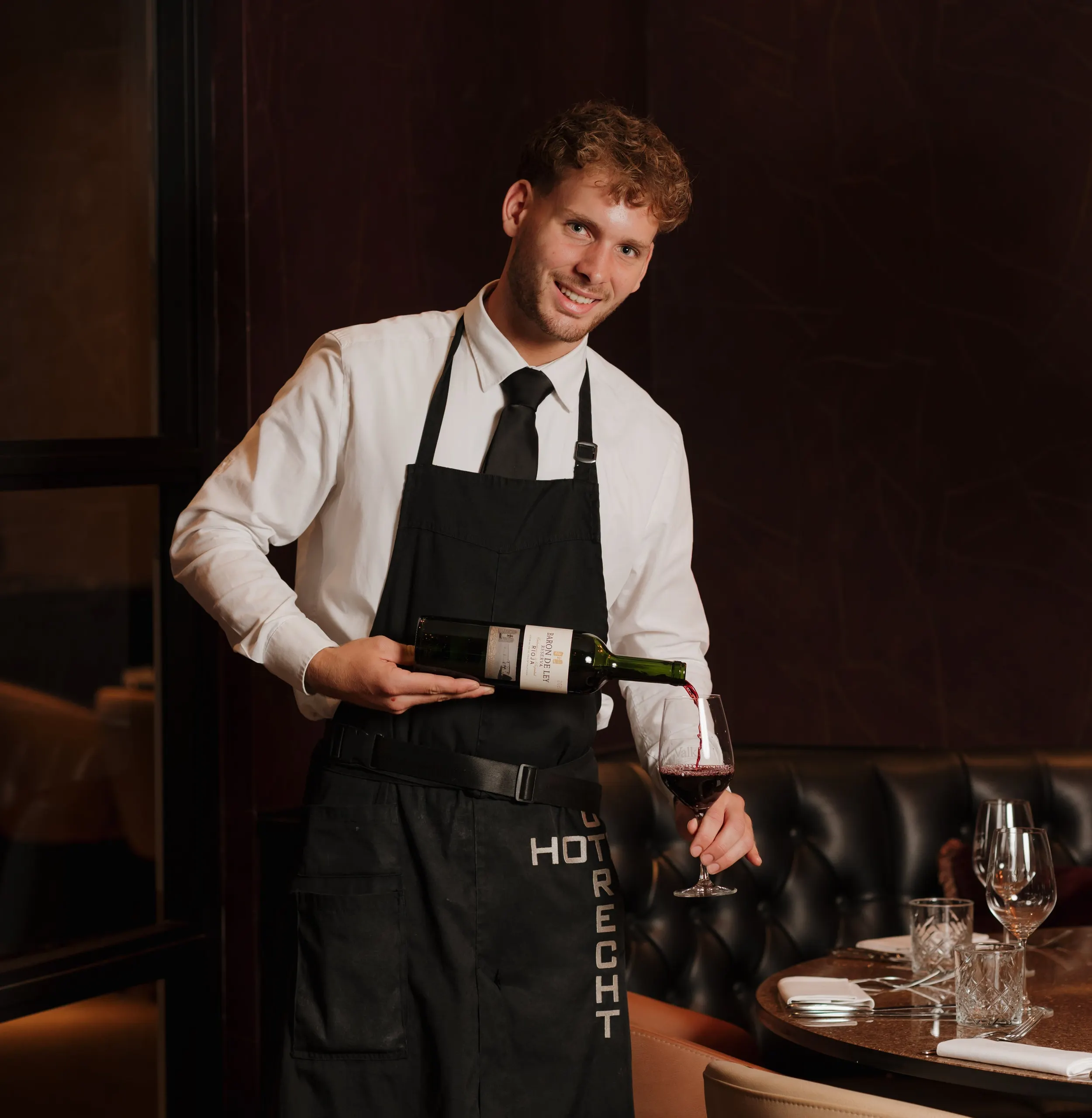 Medewerker bediening