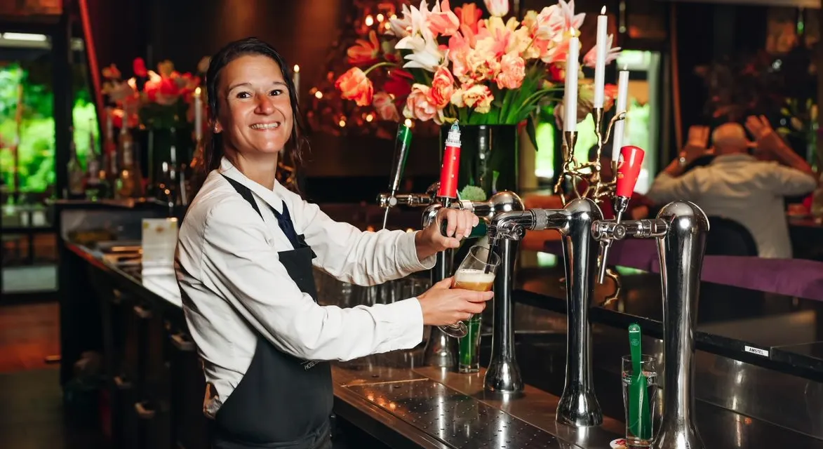 Bar medewerker