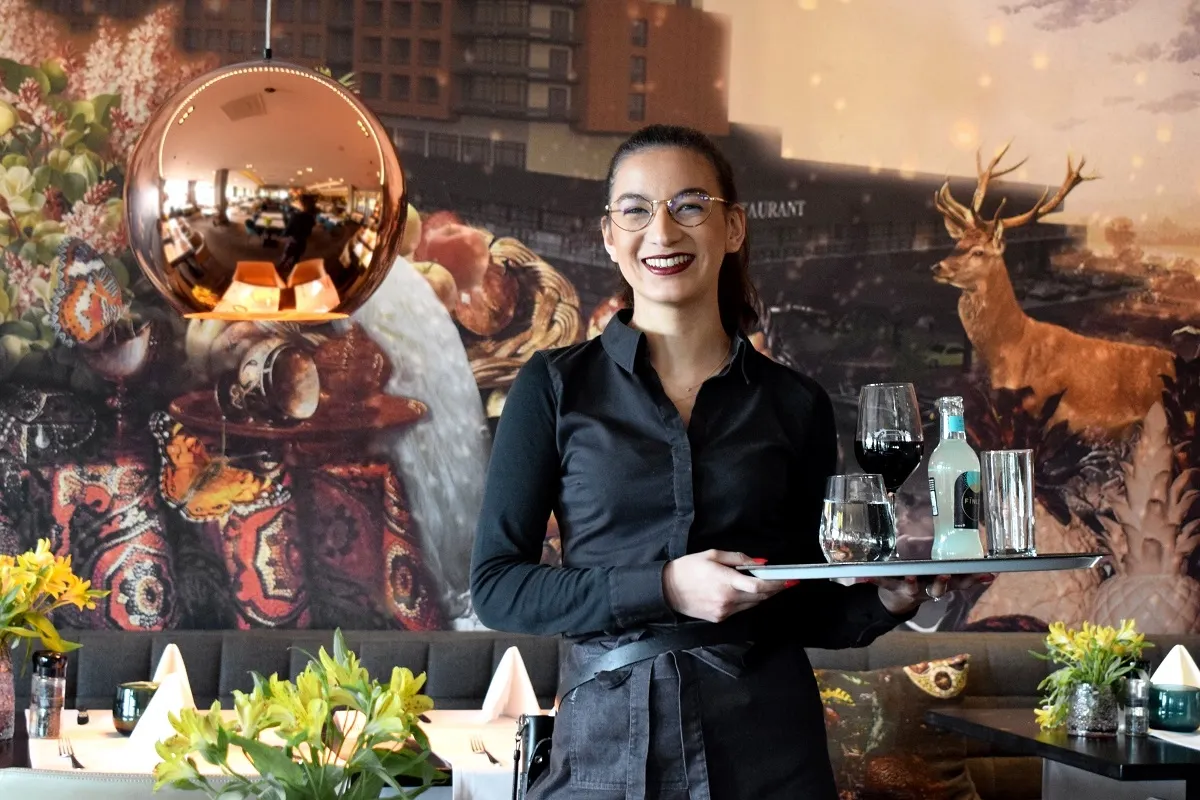 Leerling gastheer/gastvrouw (BBL, leerjaar 2026/2027) met als basis het a la carte restaurant