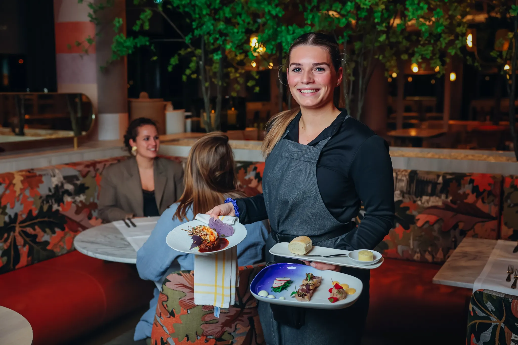 Medewerker bediening